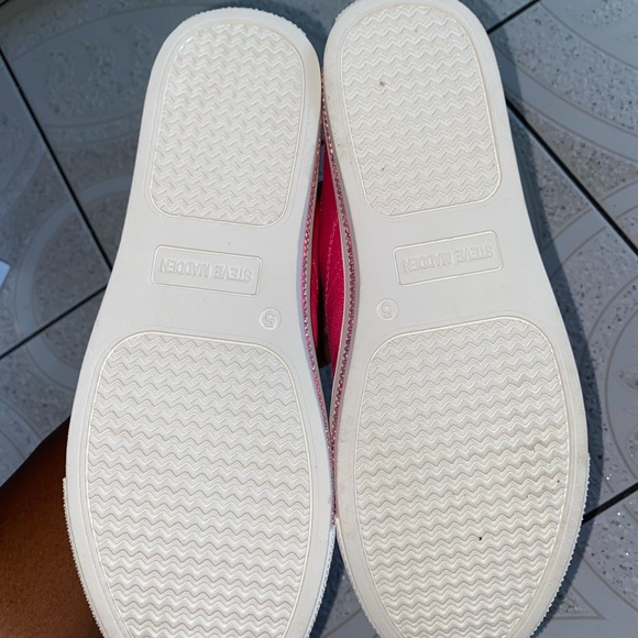 Steve Madden Sneakers - Picture 9 of 11